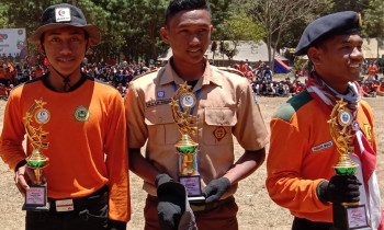 Peserta Didik dan Santri Hidayatullah Bali mempersembahkan 4 Piala Jambore