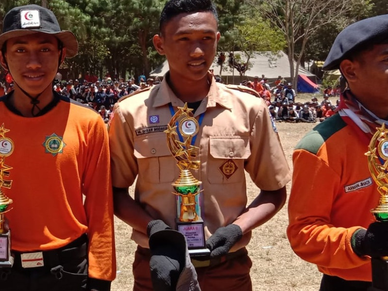 Peserta Didik dan Santri Hidayatullah Bali mempersembahkan 4 Piala Jambore
